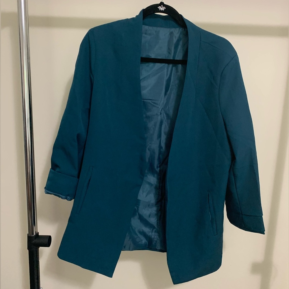 Green Blazer. - image 3